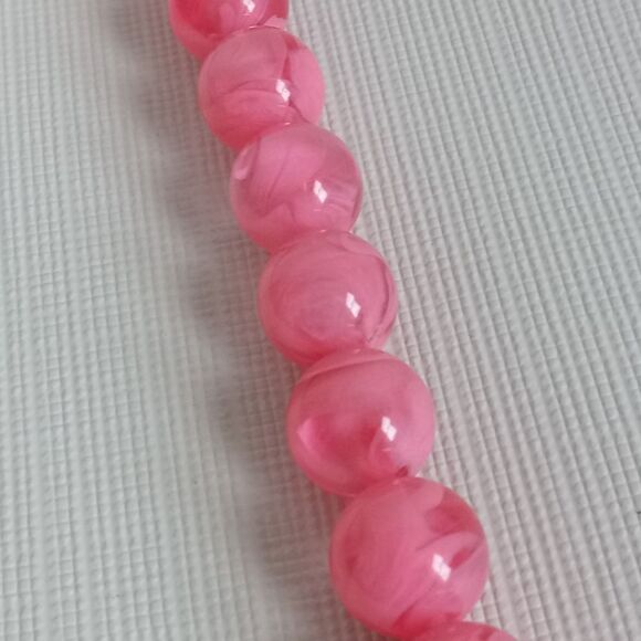 Bubblegum Pink Transparent Round Plastic Beaded Single Strand Fashion Necklace - Picture 7 of 10